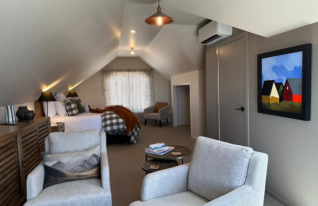 Karanda Bnb-1
